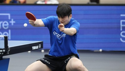 kaiyun sports-《全民学乒乓横拍篇》第13.1集：反手加转弧圈球的技术特点|樊振东|拉加|拉球|下旋球|爱好者_新浪体育_新浪新闻